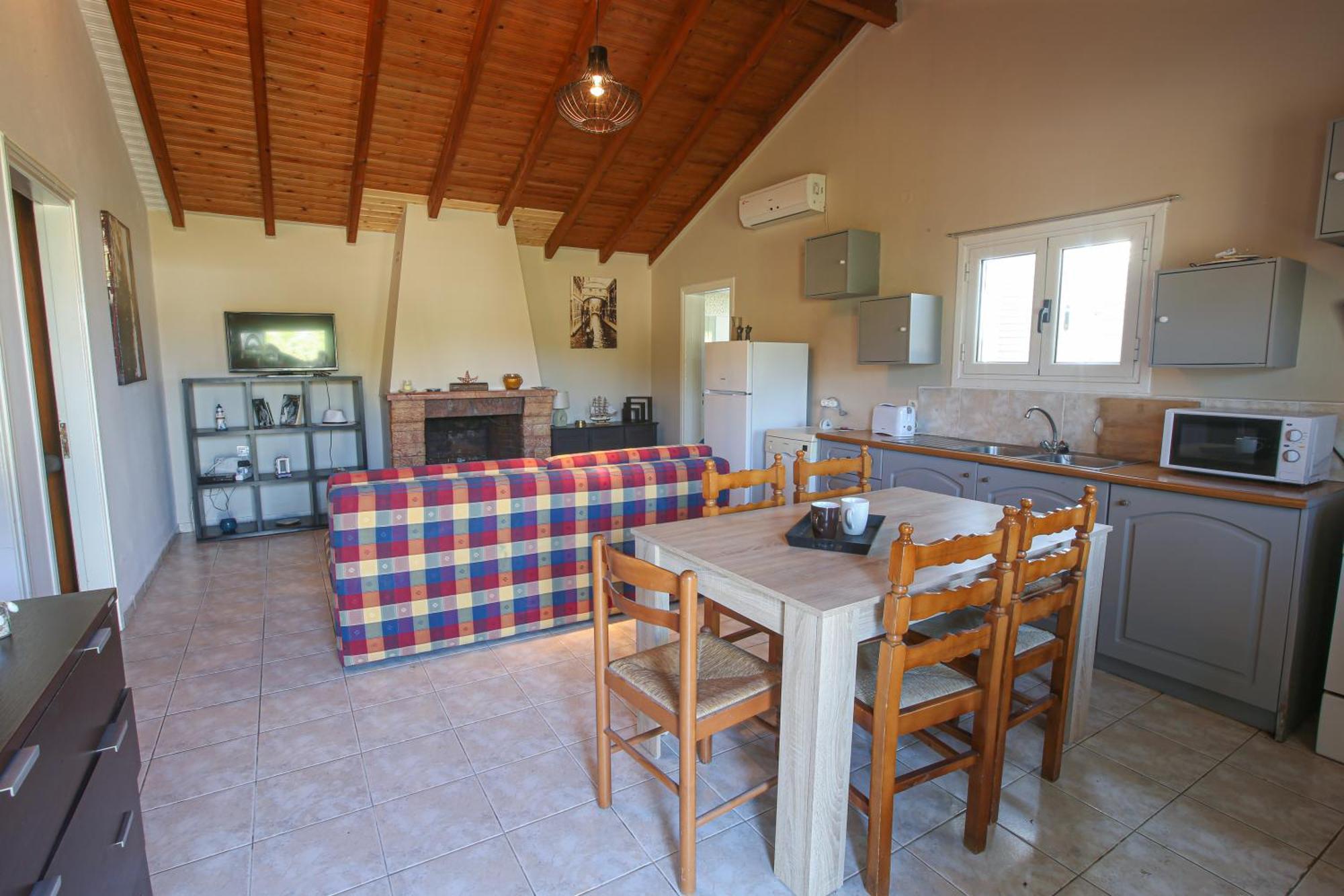 S&C Kosmos Beach Resort Roda  Rum bild